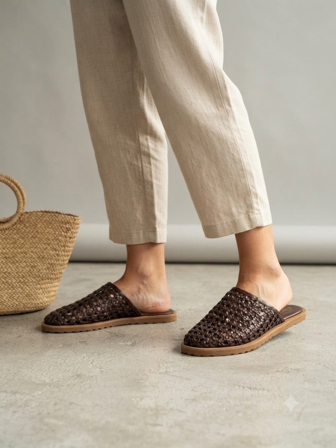 CHLLEN Brown Woven Closed Toe Mule Flats
