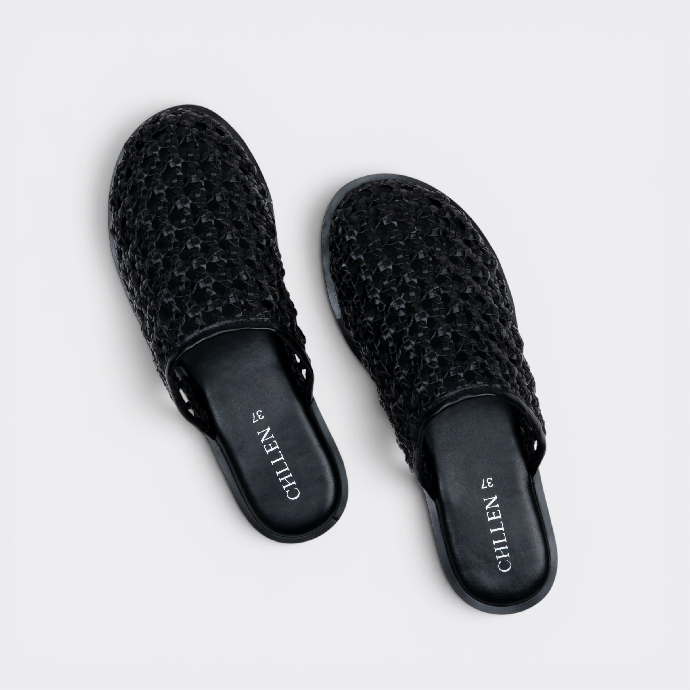 CHLLEN Black Woven Closed Toe Mule Flats