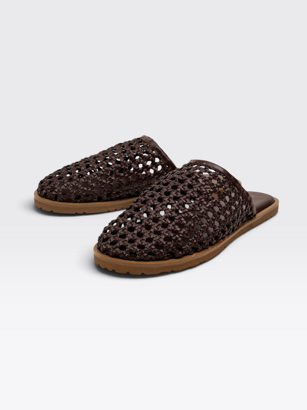 CHLLEN Brown Woven Closed Toe Mule Flats