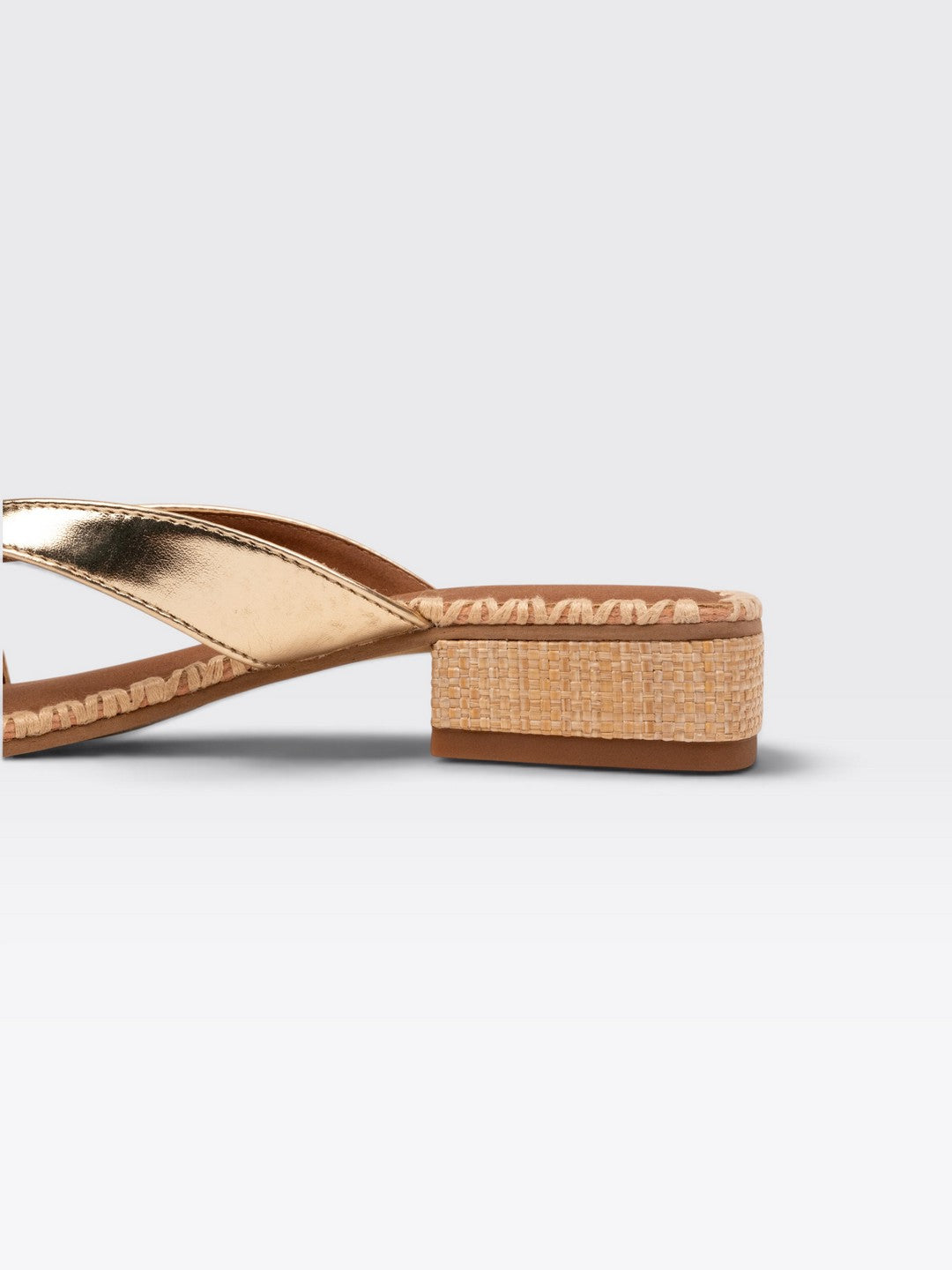 CHLLEN Women's Elegant Gold Strappy Flat Sandals