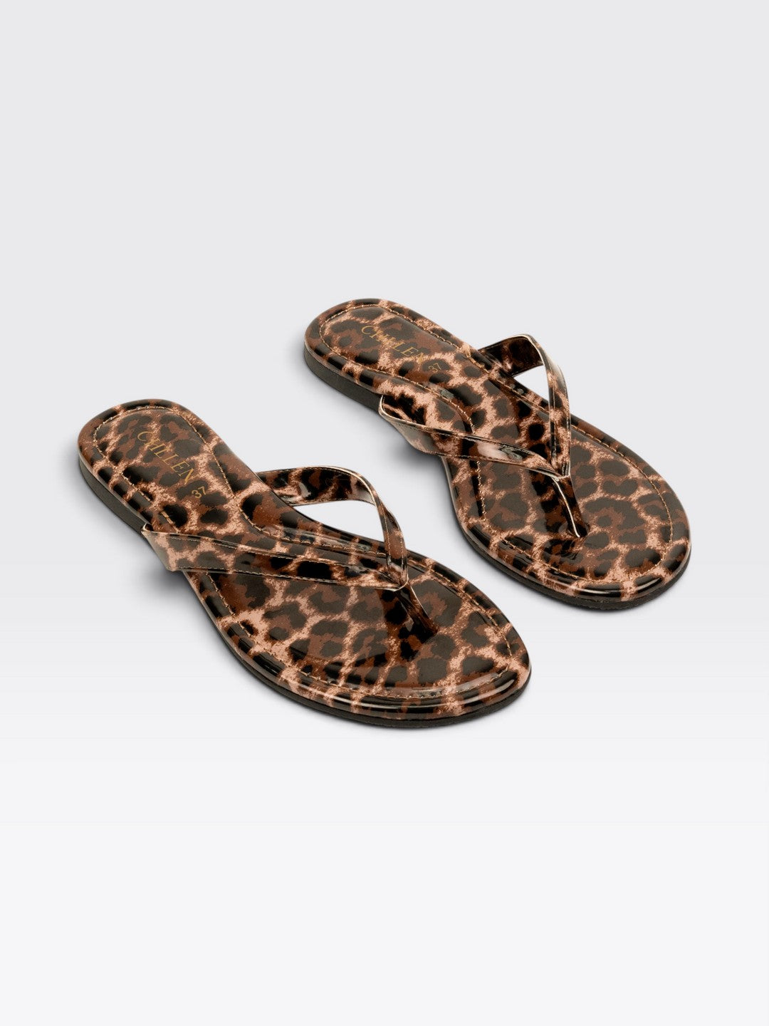 CHLLEN Womens Leopard Print Flats