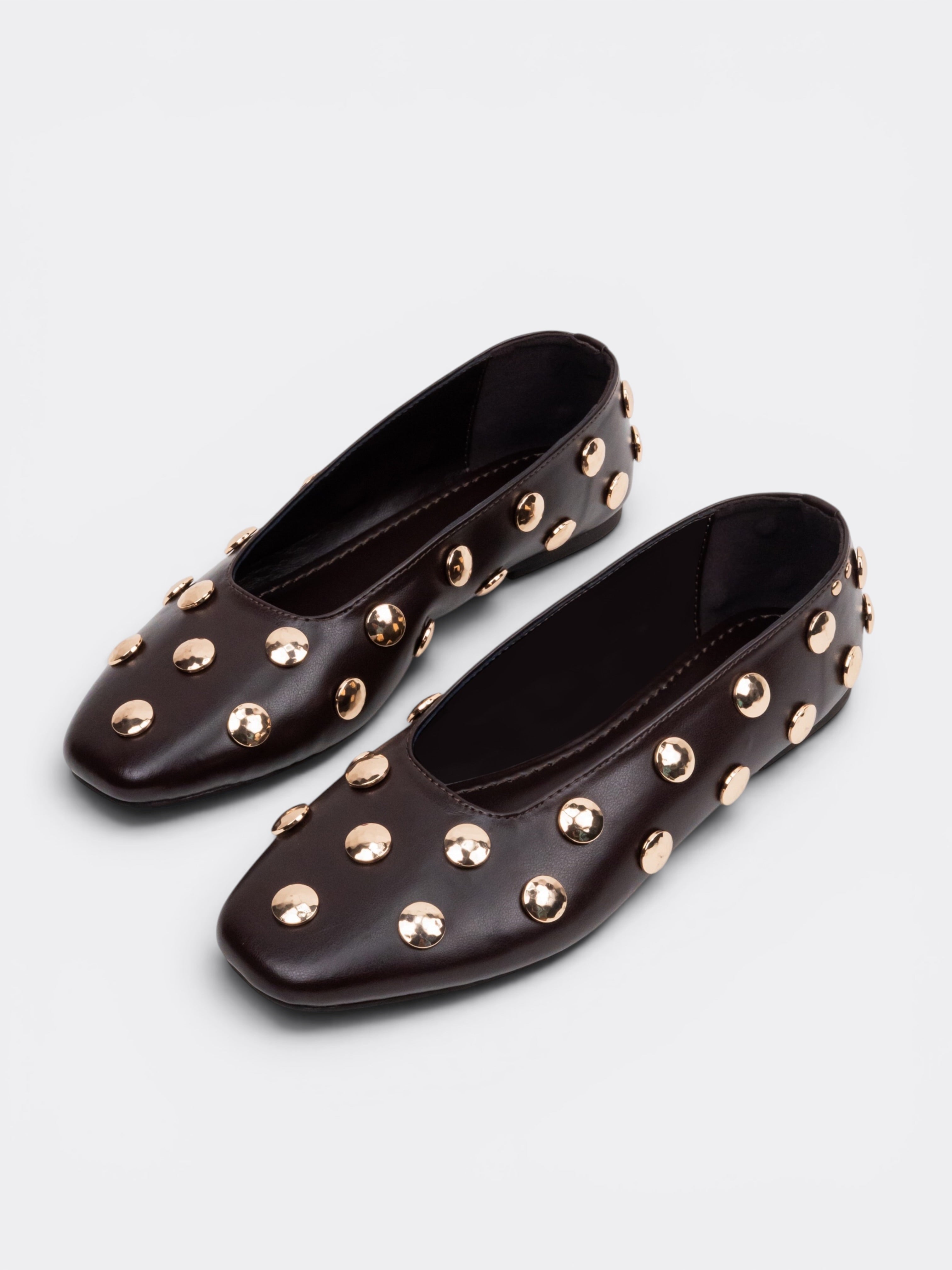 CHLLEN Noir Celeste Gold Stud Ballet Flats