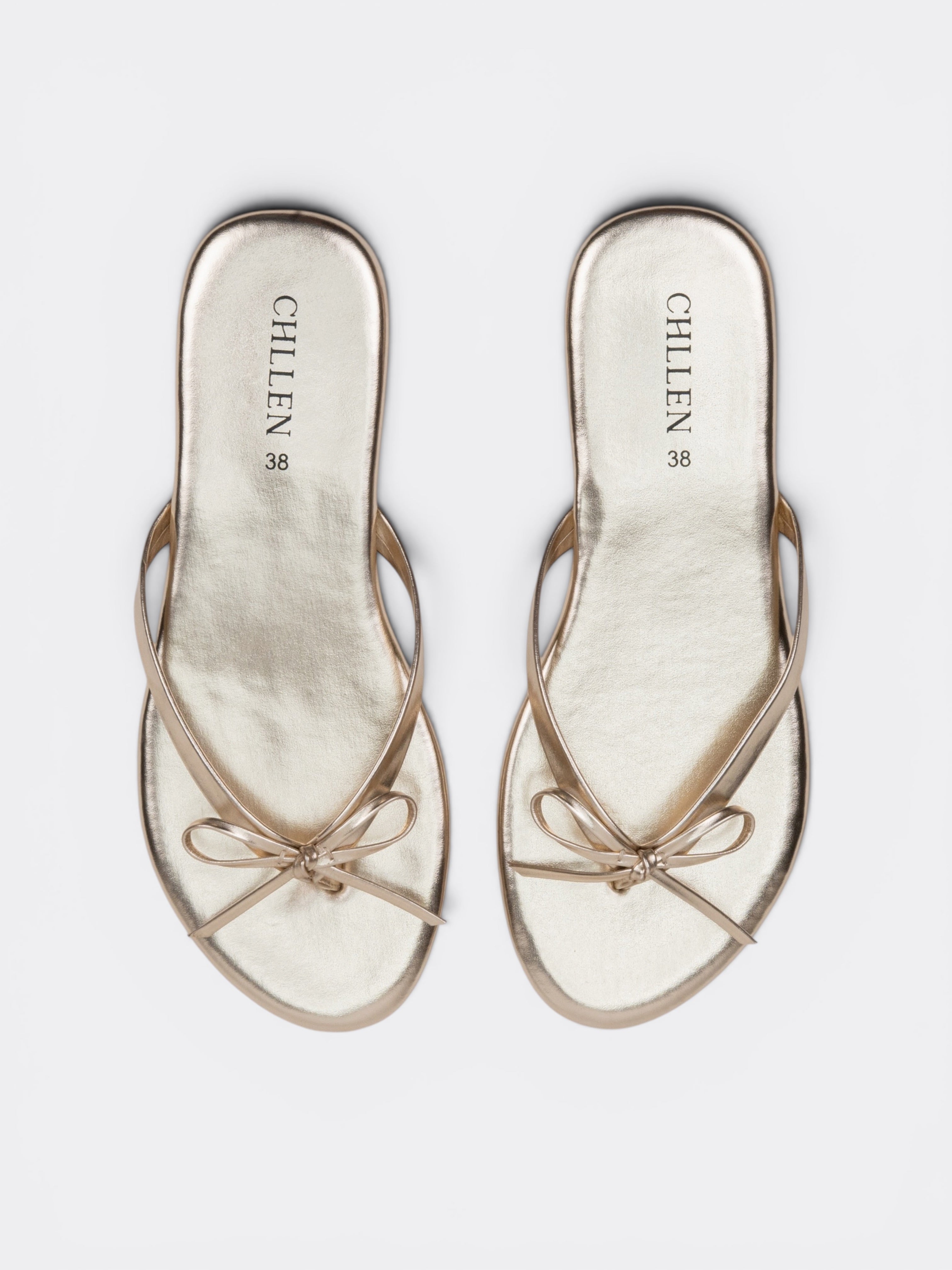 CHLLEN Aurora Bow Metallic Toe Ring Flats – Champagne Gold