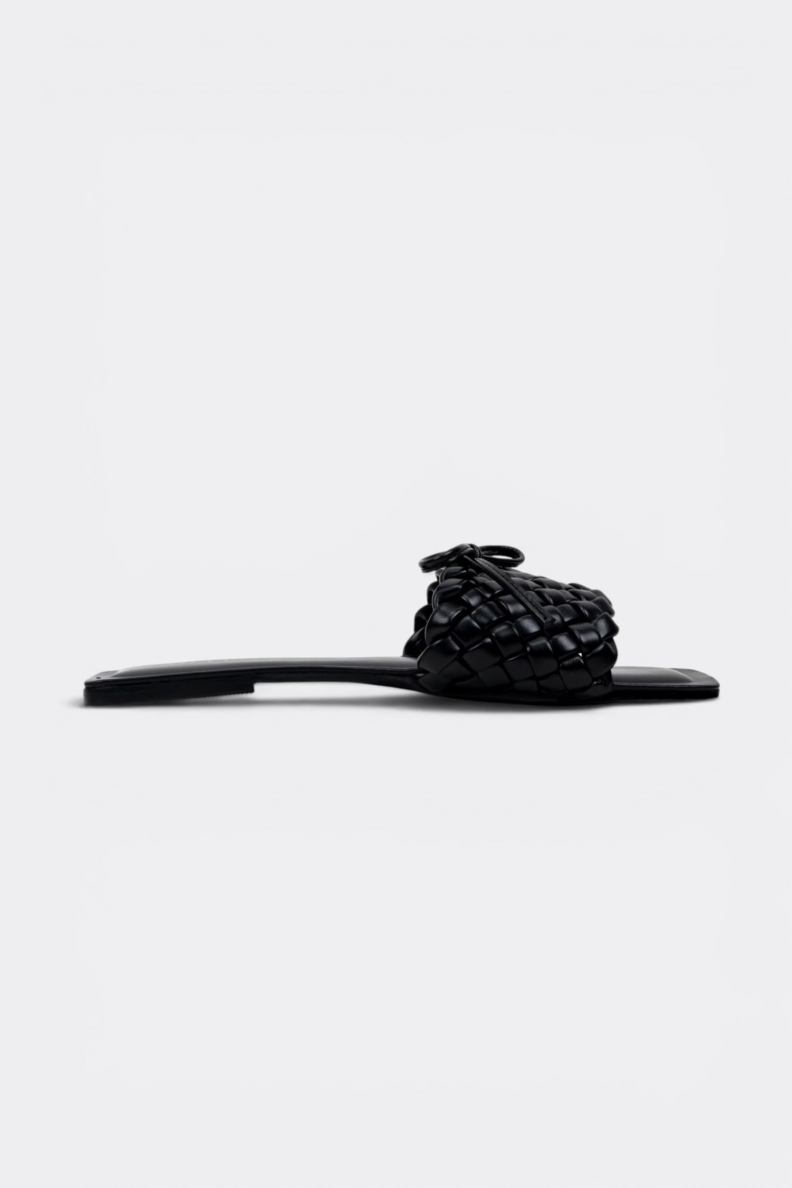 CHLLEN Signature Woven Bow Flats