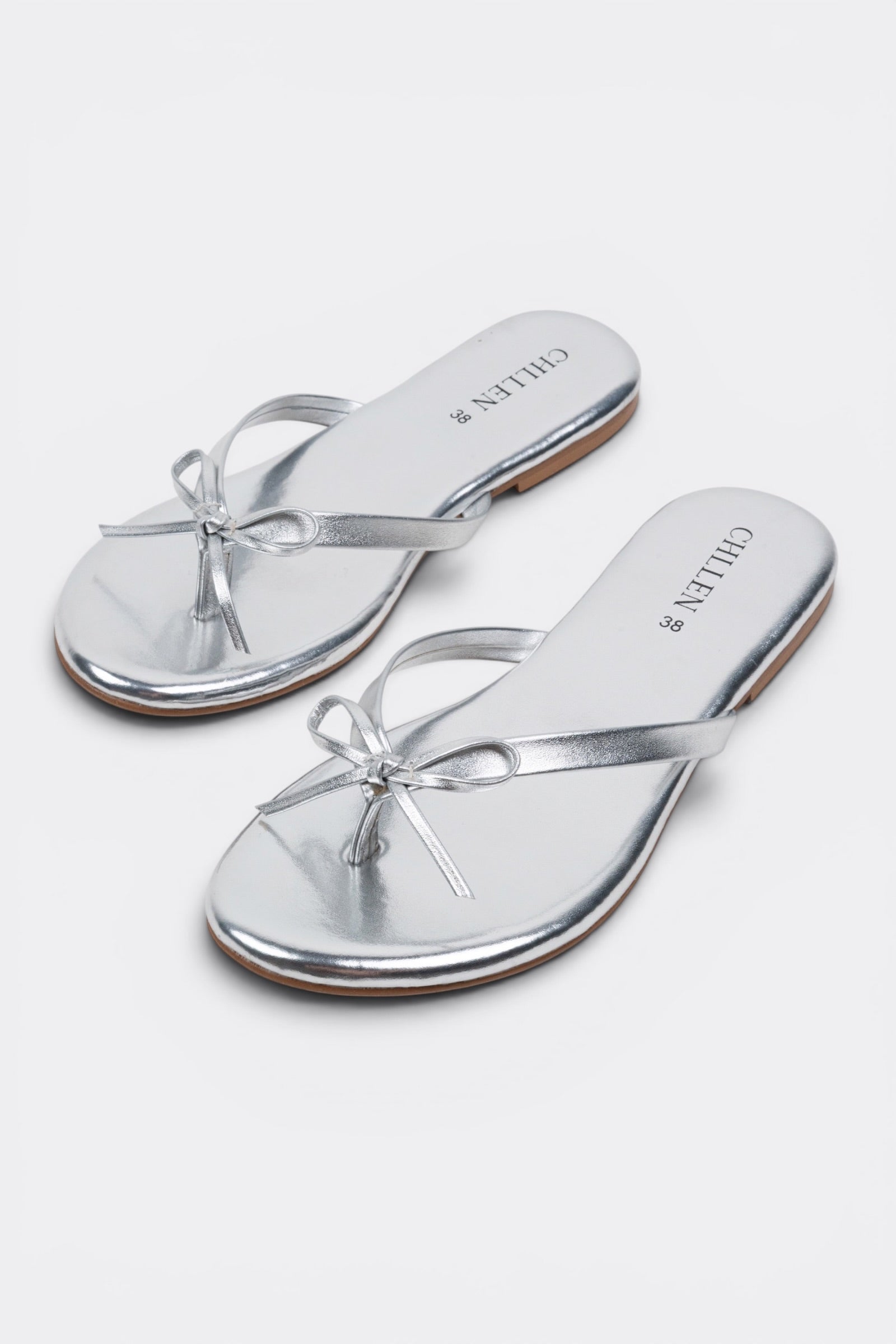 CHLLEN Silver Bow Toe-Ring Flats